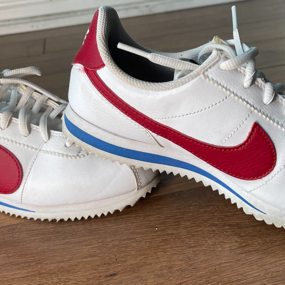 NIKE - Picture 4 of 9